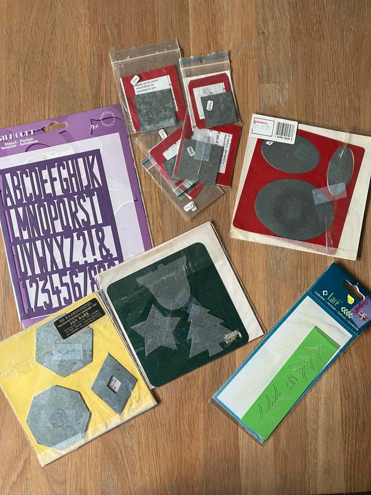 Diverse snijsjablonen en mallen, Hobby en Vrije tijd, Knutselen, Gebruikt, Materiaal, Ophalen