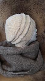 Wollen Muts handgebreid, Kleding | Dames, Mutsen, Sjaals en Handschoenen, Verzenden, Nieuw, Muts