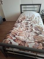 Mooi electrisch bed met metalen frame, Ophalen, Gebruikt, 90 cm, Eenpersoons