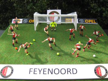 FEYENOORD beschikbaar voor biedingen