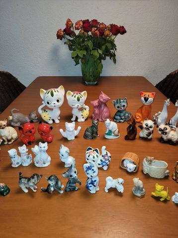 Heel veel poezenbeeldjes beeldje poesje kat poes beeldjes  beschikbaar voor biedingen