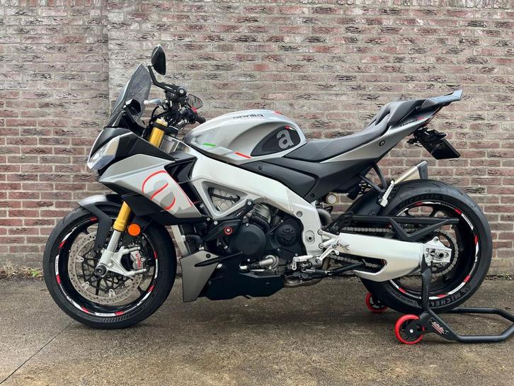 APRILIA TUONO V4 1100 RR (bj 2021) +- 17100 km gelopen hij i, Motoren, Motoren | Aprilia, Bedrijf, Sport, meer dan 35 kW, 4 cilinders