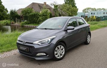 Hyundai i20 1.2 HP Business Edition / PDC / Climate Control beschikbaar voor biedingen