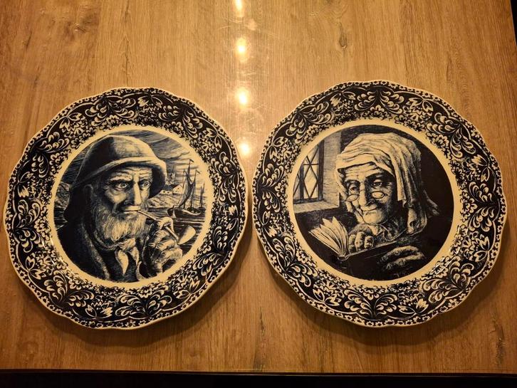 Twee Vintage Wandborden met afbeeldingen, Antiek en Kunst, Antiek | Wandborden en Tegels, Ophalen of Verzenden