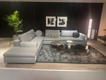 grijze hoekbank Vilaz - Design on stock beschikbaar voor biedingen