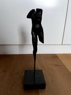 Beeld brons vrouw op 1 been, Antiek en Kunst, Antiek | Koper en Brons, Ophalen of Verzenden, Brons