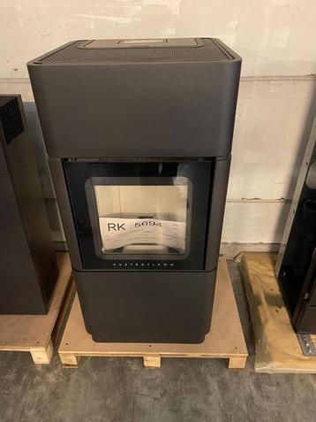 SHOWROOM MODEL PELLETKACHEL austro flamm PERRY beschikbaar voor biedingen