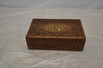 Handgesneden Houten Sieradendoosje met Inleg | Vintage Look beschikbaar voor biedingen