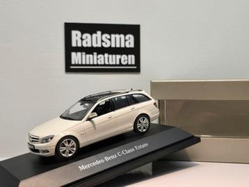 Mercedes-Benz C-Klasse S204 (W204) 1:43 Schuco dealerpack beschikbaar voor biedingen