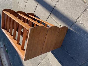 Vintage houten Wijnrek beschikbaar voor biedingen