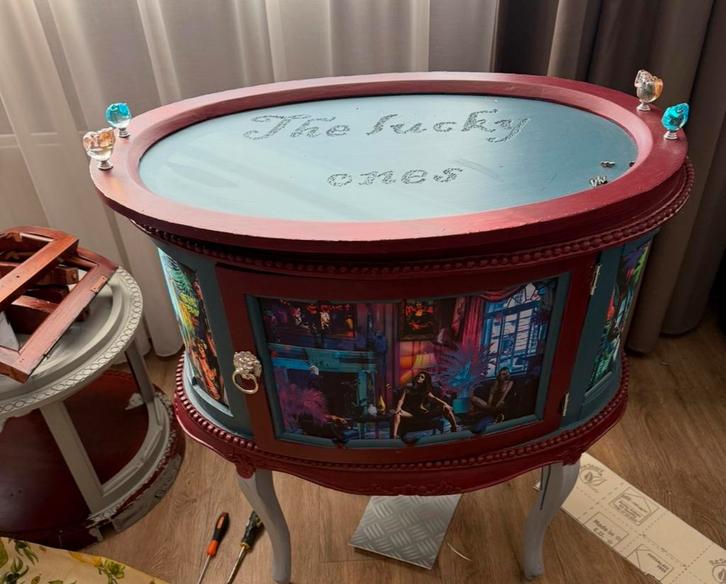 Theekastjes met thema!, Huis en Inrichting, Slaapkamer | Nachtkastjes, Zo goed als nieuw, 70 cm of meer, Minder dan 45 cm, Hout