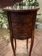 Antiek Lois XVI kastje, Ophalen