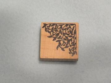 1 EURO OF GRATIS Houten stempel hoekje met blaadjes beschikbaar voor biedingen