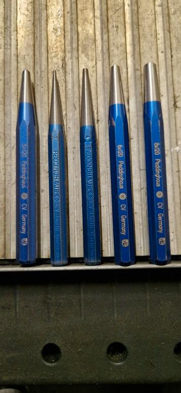 Diverse gereedschappen. beschikbaar voor biedingen