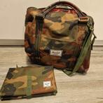 Herschel Luiertas Camouflage + Verschoningsmatje, Ophalen of Verzenden, Zo goed als nieuw, Schoudertas
