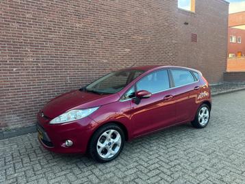 Ford Fiesta 1.4 Titanium Automaat - Nette auto NAP beschikbaar voor biedingen