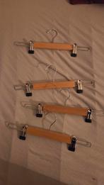 Nieuwe broekhangers hout metaal 4x Babyhangers Nieuwstaat, Ophalen of Verzenden, Nieuw, Hout, Kinderen en Volwassenen