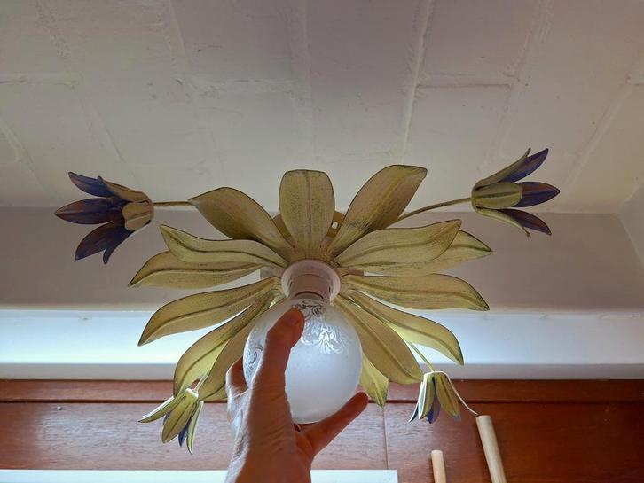 Set van 2 Bloemen hanglamp plafondlamp Frans Brocante groen, Huis en Inrichting, Lampen | Plafondlampen, Zo goed als nieuw, Metaal