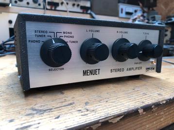 Buizenversterker stereo beschikbaar voor biedingen