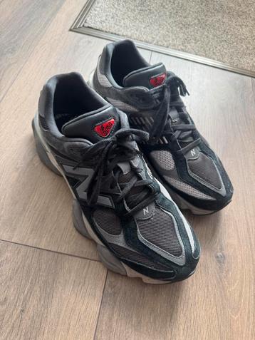 New Balance 9060 Black Castlerock Grey Maat 45 beschikbaar voor biedingen