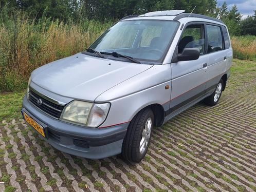 Daihatsu Gran Move 1.6i CX 2002 Grijs, Auto's, Daihatsu, Particulier, Gran Move, Airbags, Dakrails, Elektrische ramen, Lichtmetalen velgen