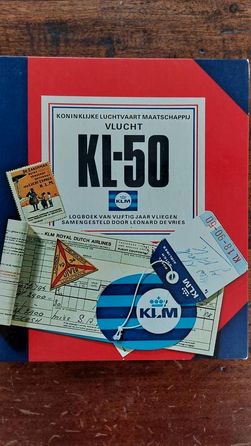 KLM 50 jarig jublieum boek; Vlucht KL-50 a969 L. de Vries, Verzamelen, Luchtvaart en Vliegtuigspotten, Gebruikt, Boek of Tijdschrift