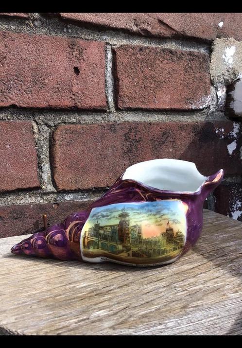 Oud souvenir Scheveningen, Otanje Galerij. Schelp porselein., Antiek en Kunst, Antiek | Porselein, Ophalen of Verzenden