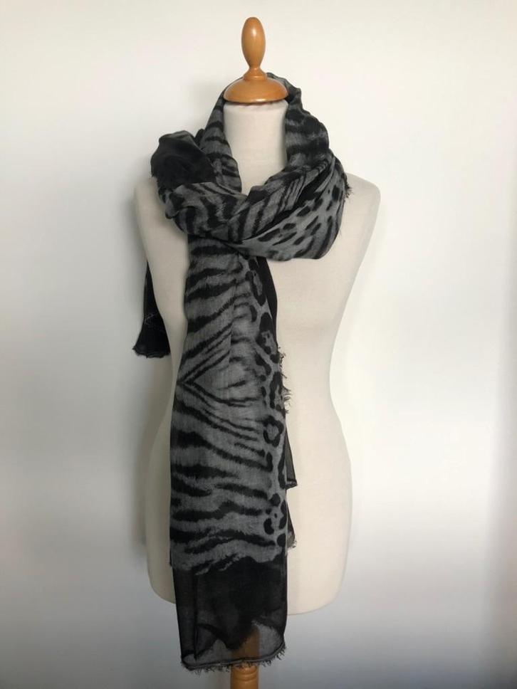 Sjaal, zwart/grijs panter motief, Kleding | Dames, Mutsen, Sjaals en Handschoenen, Gedragen, Sjaal, Verzenden