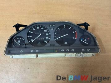 Instrumentenpaneel BMW 3-serie E30 Diesel 1381862 beschikbaar voor biedingen