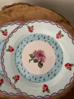 Servies twee borden bloem roos dessin blauw roze rood, Ophalen of Verzenden, Zo goed als nieuw, Bord(en), Overige stijlen