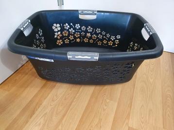 Grote (50 ltr) zwarte Rotho wasmand met bloemenmotief beschikbaar voor biedingen