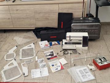 Janome memory craft 12000 borduurmachine met vele extra's beschikbaar voor biedingen