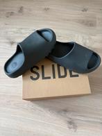 Yeezy slide slate grey maar 44,5, Kleding | Heren, Schoenen, Overige kleuren, Ophalen of Verzenden, Zo goed als nieuw, Yeezy