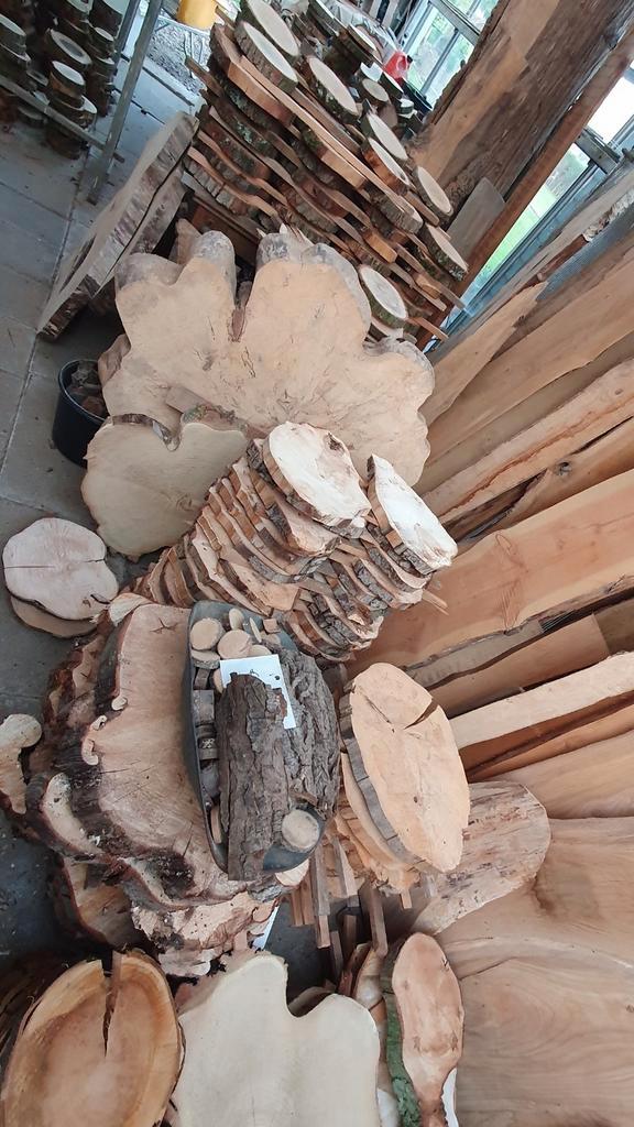 Boom schijven boomstam burls acacia eiken essen tafel kruk, Tuin en Terras, Haardhout, Blokken, Minder dan 3 m³, Ophalen of Verzenden