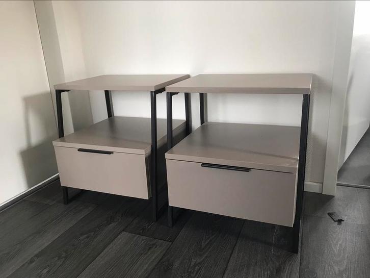 Set van twee nachtkastjes, Huis en Inrichting, Complete inboedels, Ophalen