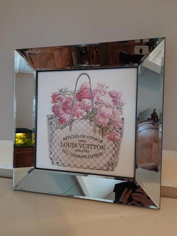 Een unieke glazen spiegellijst met een prachtige afbeelding  beschikbaar voor biedingen