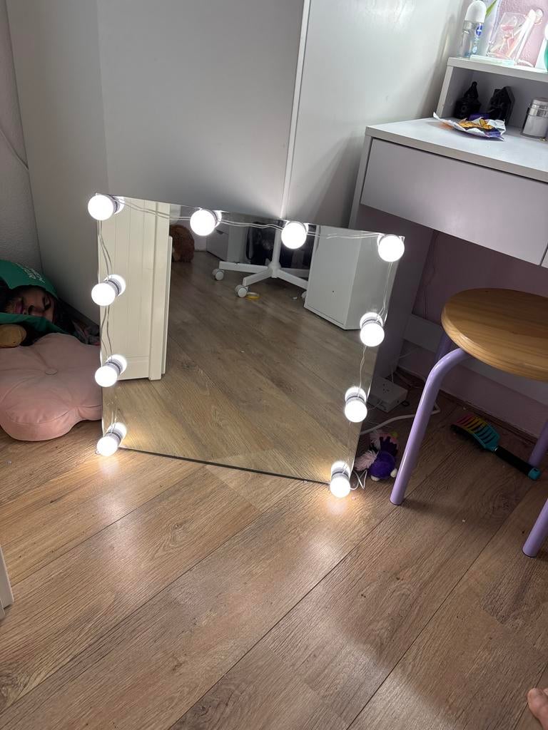 Spiegel met lampjes - 60x60 cm, Ophalen, Gebruikt, Vierkant, Minder dan 100 cm