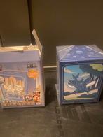 Chinese metal deck inc promo pokemon, Hobby en Vrije tijd, Verzamelkaartspellen | Pokémon, Ophalen of Verzenden, Zo goed als nieuw
