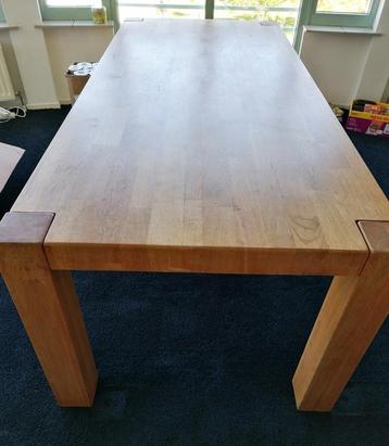 Robuuste grote massief houten eettafel; 230x100x78cm (lxbxh) beschikbaar voor biedingen