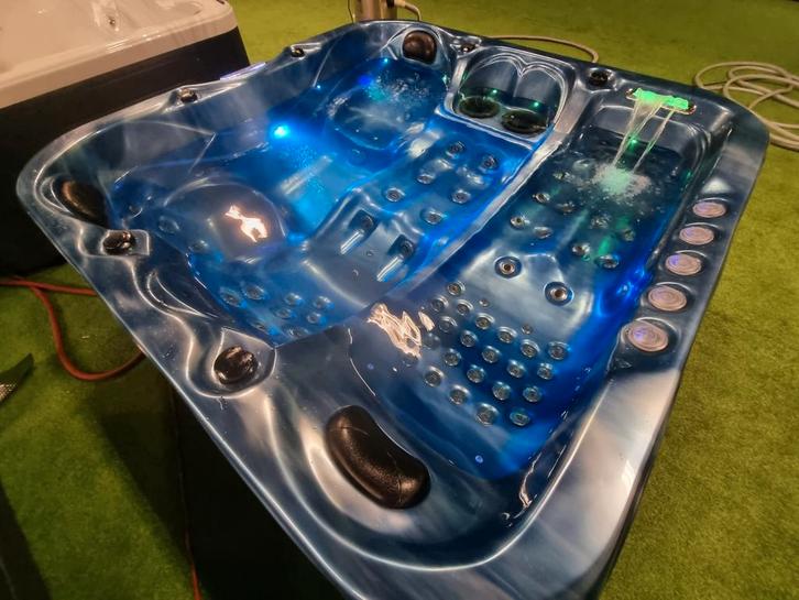 ‼️ luxer is er niet ‍️🚛vandaag bezorgd🚛, Tuin en Terras, Bubbelbaden en Hottubs, Zo goed als nieuw, Filter, Ophalen of Verzenden