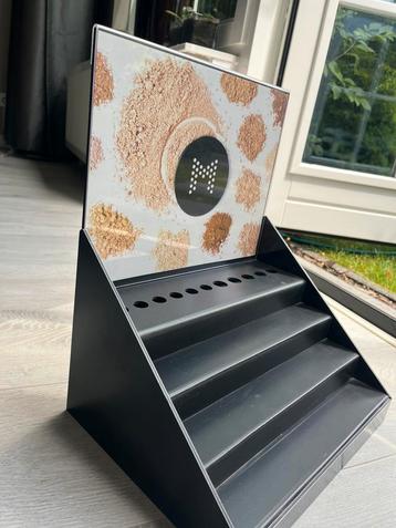 Display minerale make-up beschikbaar voor biedingen