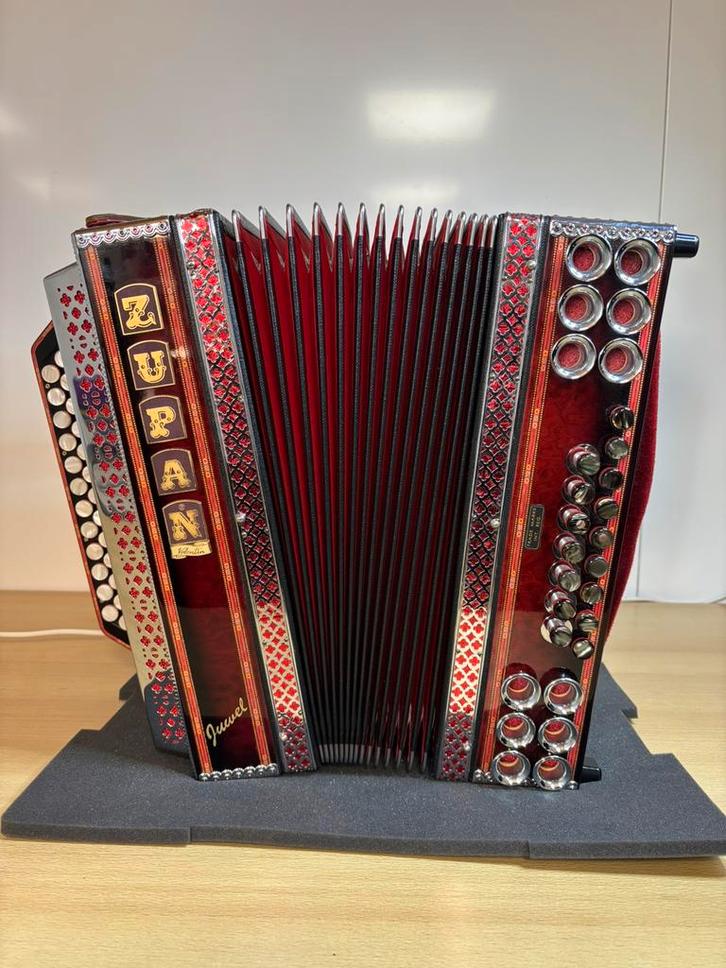 Trekharmonika  zupan juwel, Muziek en Instrumenten, Accordeons, Zo goed als nieuw, Overige merken, Met koffer, Met riemen, Ophalen