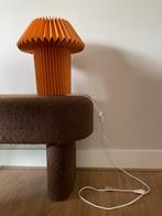 H&M Home Tafellamp - Oranje, Huis en Inrichting, Lampen | Tafellampen, Ophalen of Verzenden, Zo goed als nieuw, Kunststof, Minder dan 50 cm