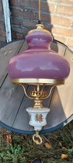 Antieke hanglamp met decoratie, Ophalen