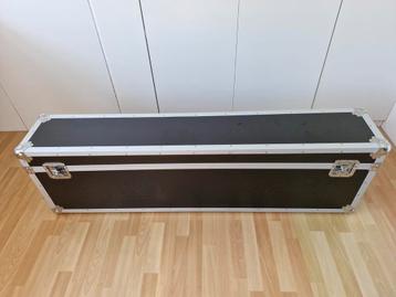 DAP flightcase 153,5 cm lang 46,5 hoog 26,5 breed 4 LED bar beschikbaar voor biedingen
