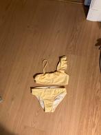 Gele gestreepte bikini met ruches - Maat 134/140, Kinderen en Baby's, Babykleding | Baby-zwemkleding, Ophalen of Verzenden, Zo goed als nieuw
