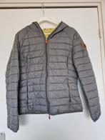 Dames jack jas merk  save the duck maat 4 = 38 M grijs, Ophalen of Verzenden, Zo goed als nieuw, Maat 38/40 (M), Grijs