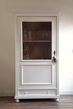 Landelijke klassieke kast, eendeurskast, servieskast, Antiek en Kunst, Antiek | Meubels | Kasten, Ophalen of Verzenden