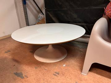 Originele Artifort salontafel Geoffrey Harcourt ’80 beschikbaar voor biedingen