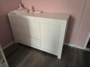 Commode Kinderkamer beschikbaar voor biedingen